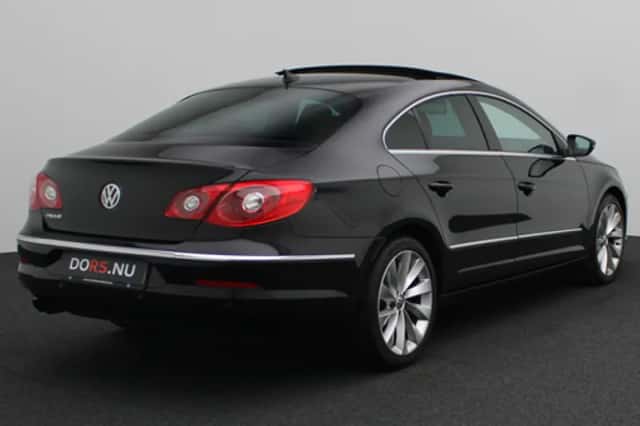 Volkswagen Passat (2009) thumbnail 4