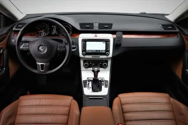 Volkswagen Passat (2009) thumbnail 5