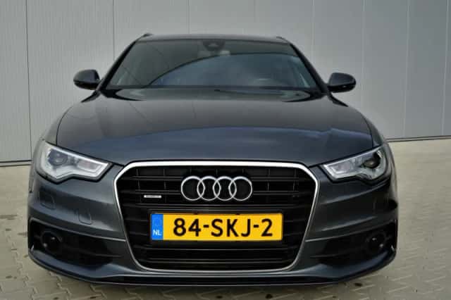 Audi A6 (2011) thumbnail 2