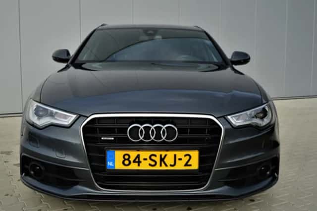 Audi A6 (2011) thumbnail 2