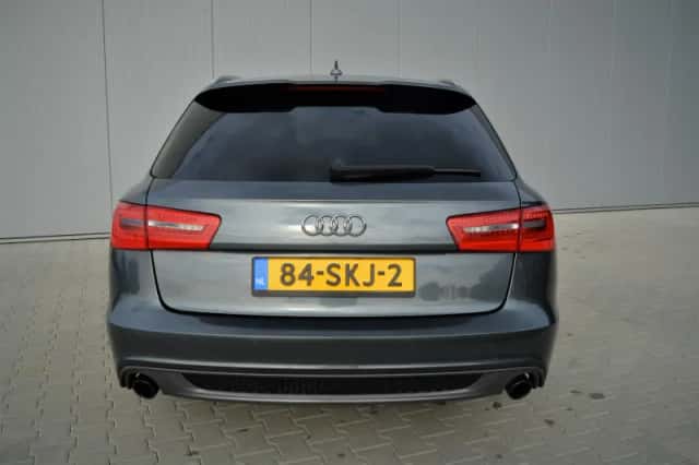 Audi A6 (2011) thumbnail 3
