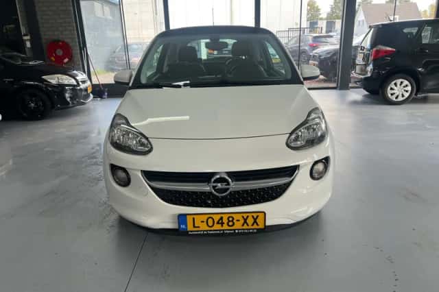 Opel Adam (2018) thumbnail 2