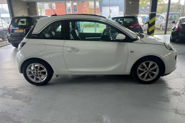 Opel Adam (2018) thumbnail 4