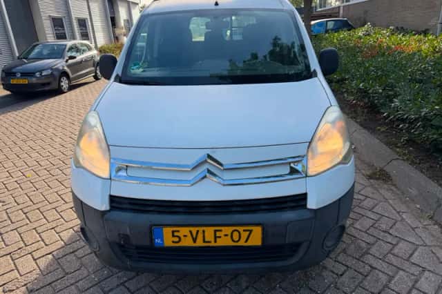 Citroën Berlingo (2011) thumbnail 2