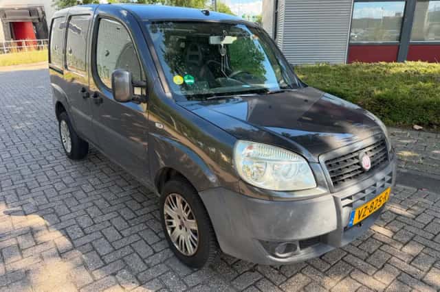 Fiat Doblò (2009) thumbnail 3