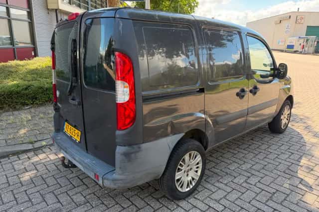 Fiat Doblò (2009) thumbnail 4