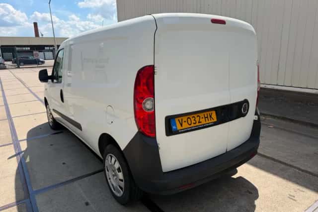 Fiat Doblò (2011) thumbnail 6