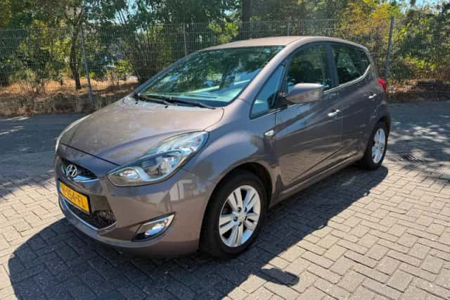 Hyundai ix20 (2011) thumbnail 1