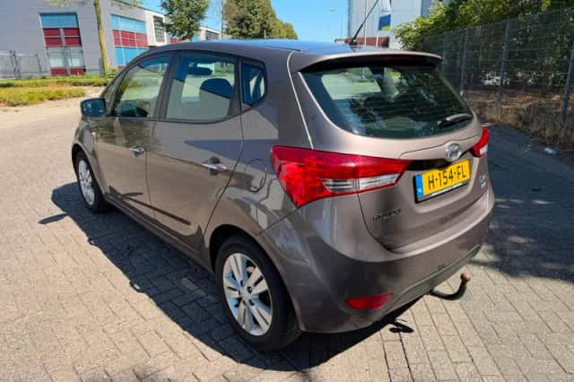 Hyundai ix20 (2011) thumbnail 6