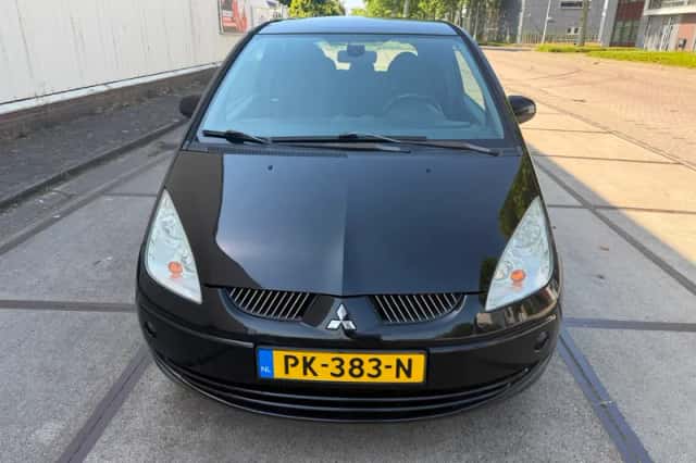 Mitsubishi Colt (2007) thumbnail 2