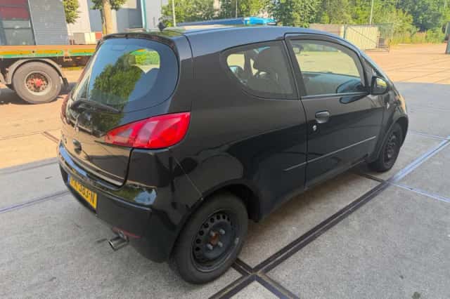 Mitsubishi Colt (2007) thumbnail 4