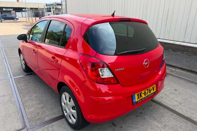 Opel Corsa (2011) thumbnail 6
