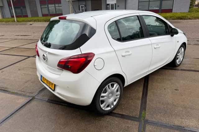 Opel Corsa (2016) thumbnail 4