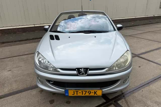 Peugeot 206 (2003) thumbnail 2