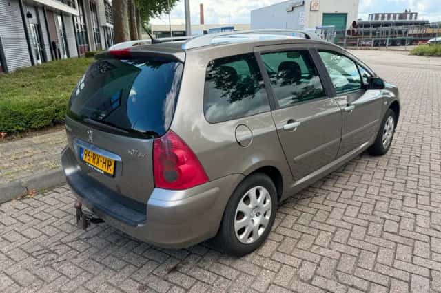 Peugeot 307 SW (2005) thumbnail 4