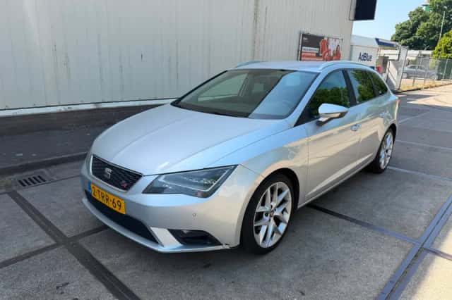 SEAT Leon (2014) thumbnail 1