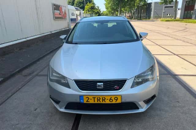 SEAT Leon (2014) thumbnail 2