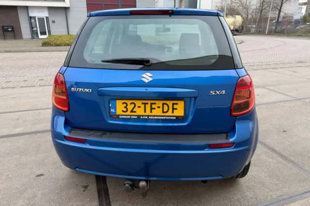 Suzuki SX4 (2006) thumbnail 5