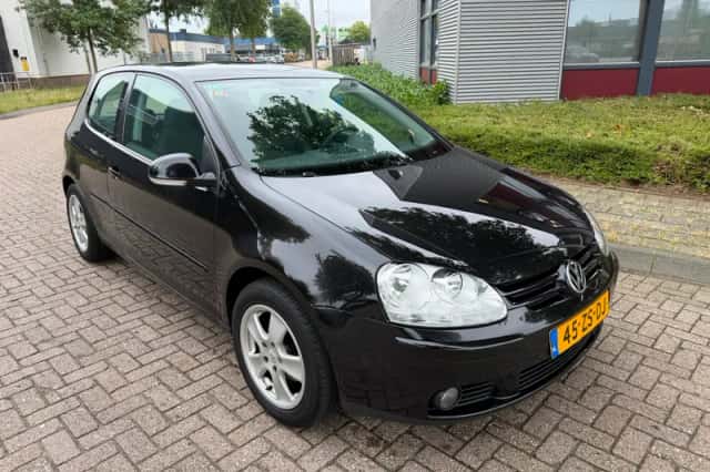 Volkswagen Golf (2008) thumbnail 3