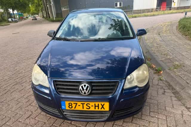 Volkswagen Polo (2007) thumbnail 2