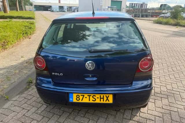 Volkswagen Polo (2007) thumbnail 5