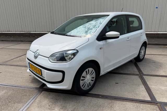 Volkswagen Up! (2016) thumbnail 1