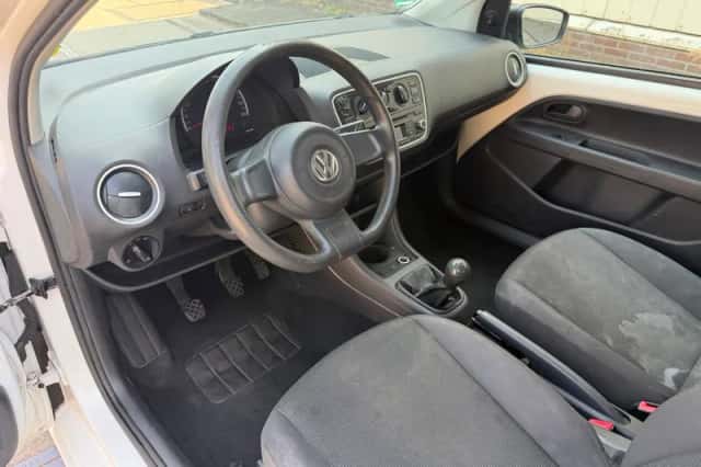 Volkswagen Up! (2014) thumbnail 6