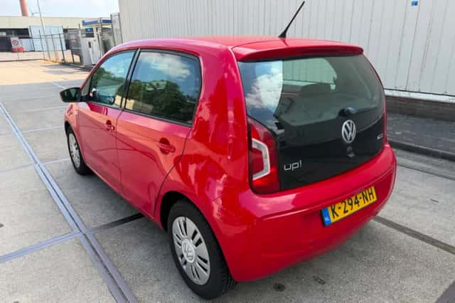 Volkswagen Up! (2015) thumbnail 6