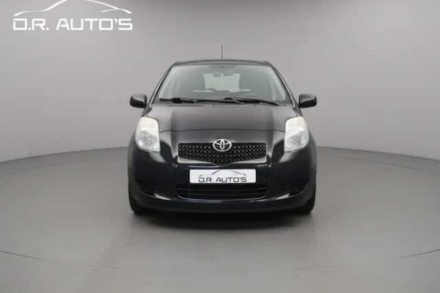 Toyota Yaris (2007) thumbnail 2