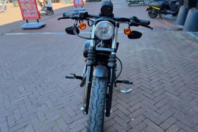 HARLEY DAVIDSON Sportster (2010) thumbnail 2