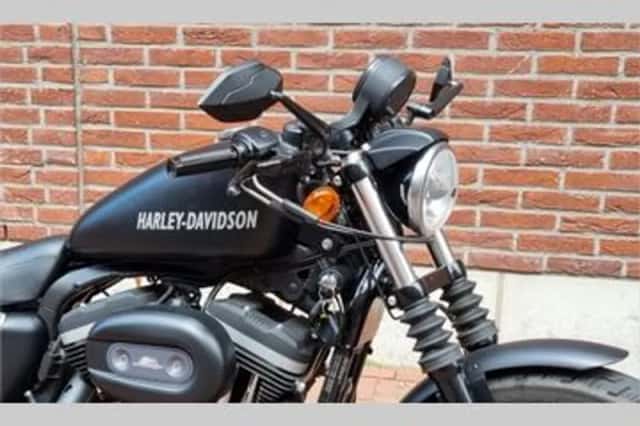HARLEY DAVIDSON Sportster (2010) thumbnail 6