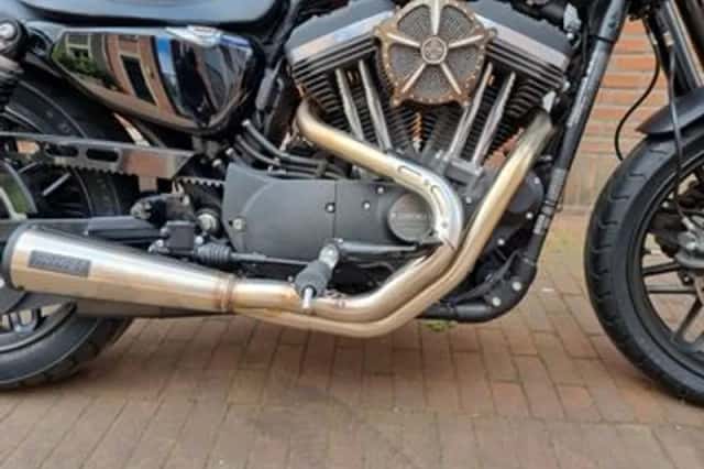 HARLEY-DAVIDSON SPORTSTER (2016) thumbnail 2