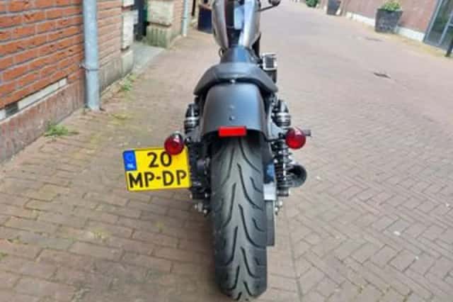 HARLEY-DAVIDSON SPORTSTER (2016) thumbnail 4