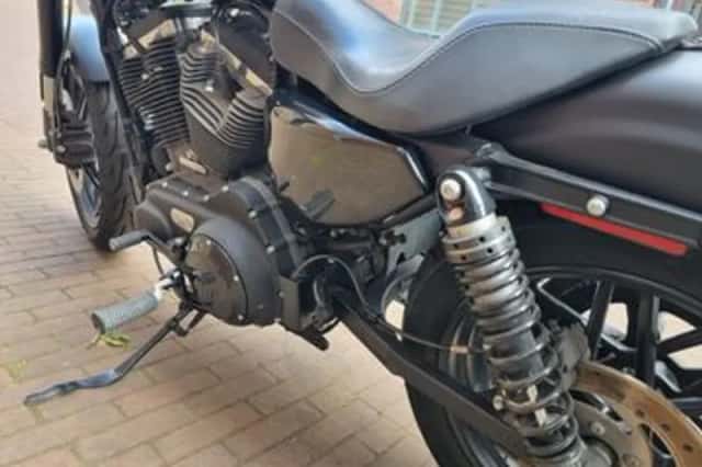 HARLEY-DAVIDSON SPORTSTER (2016) thumbnail 6