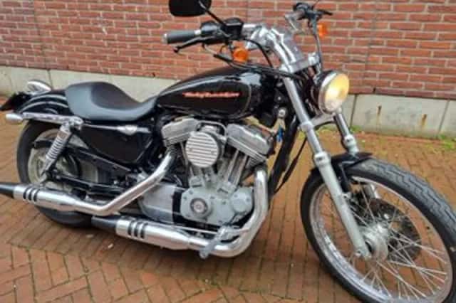 HARLEY-DAVIDSON SPORTSTER (2006) thumbnail 1