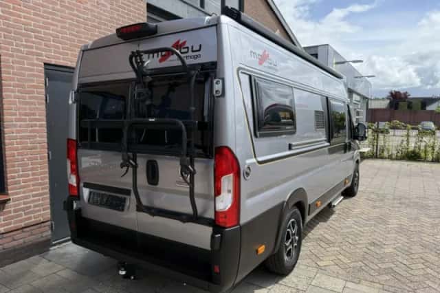 Malibu Van (2022) thumbnail 6