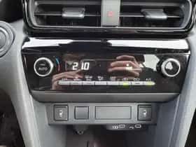 Toyota Yaris Cross (2025) thumbnail 18