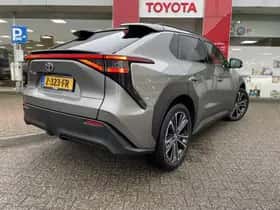 Toyota bZ4X (2024) thumbnail 3
