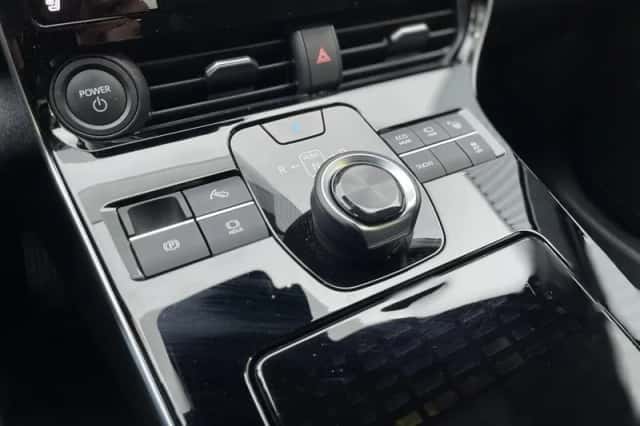 Toyota bZ4X (2024) thumbnail 25