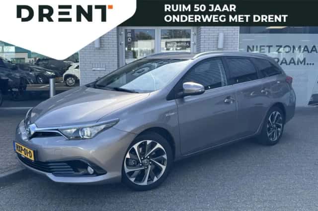 Toyota Auris (2015) thumbnail 1
