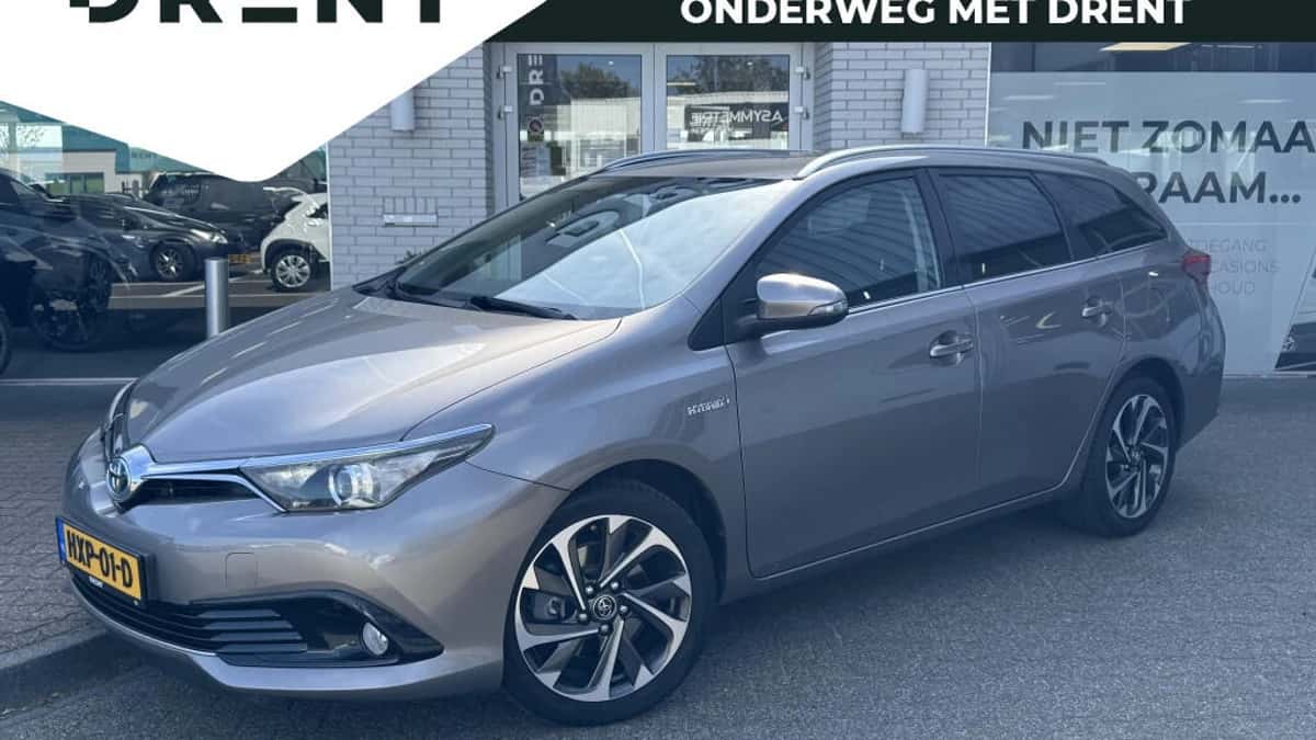 Toyota Auris (2015) — foto 1