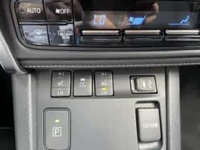 Toyota Auris (2015) thumbnail 17