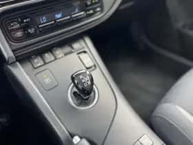 Toyota Auris (2015) thumbnail 19