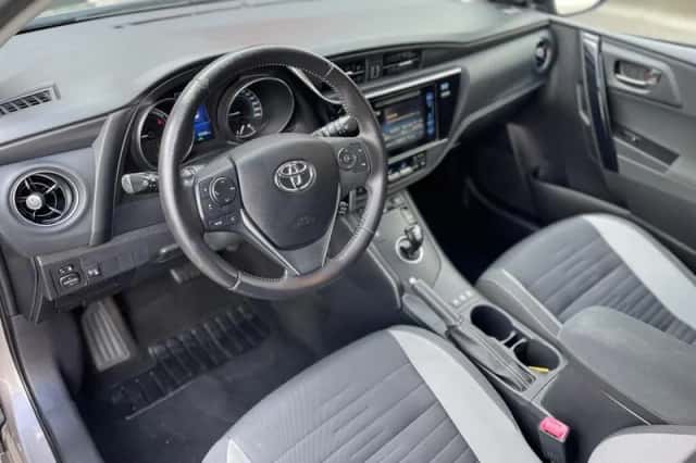 Toyota Auris (2015) thumbnail 21