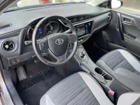 Toyota Auris (2015) thumbnail 21