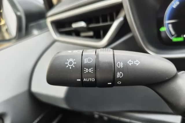 Toyota Corolla (2024) thumbnail 12