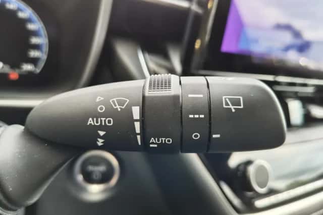 Toyota Corolla (2024) thumbnail 13