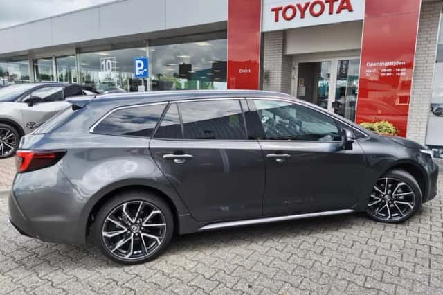 Toyota Corolla (2024) thumbnail 5