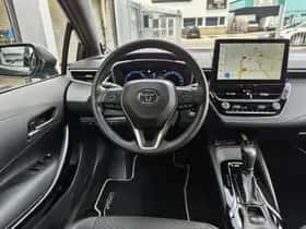 Toyota Corolla (2024) thumbnail 8