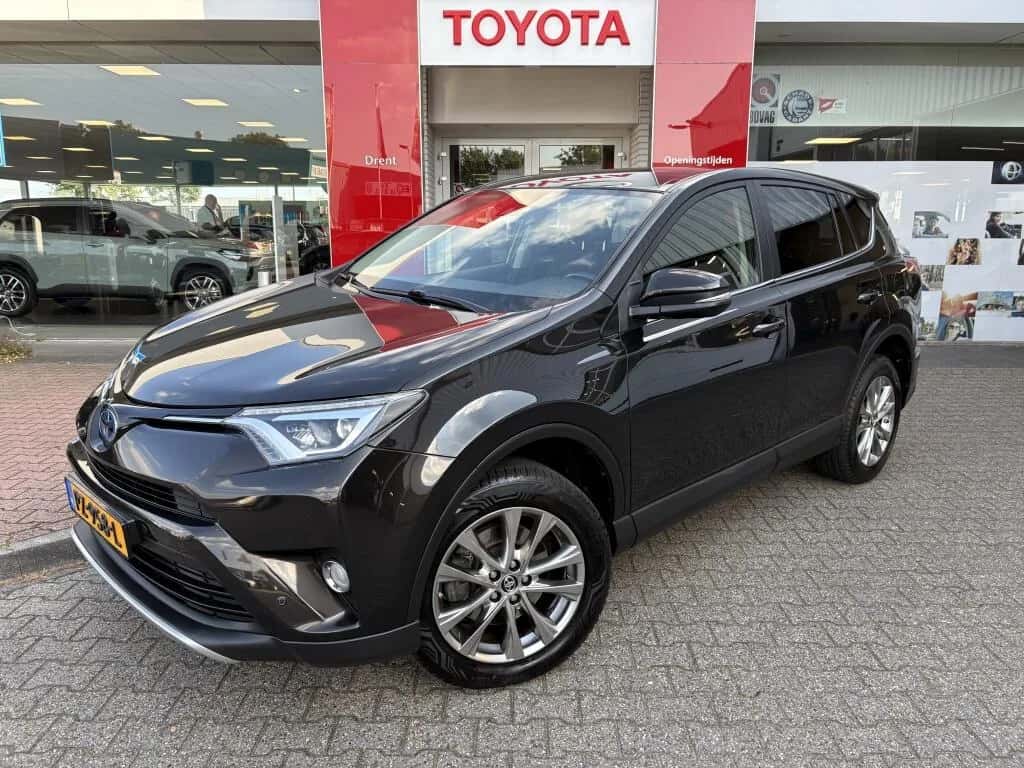 Toyota RAV4 (2016) — foto 1